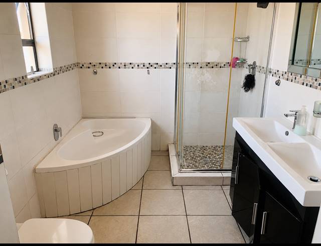 3 BEDROOM HOUSE FOR SALE IN VANDERBIJLPARK SE 6